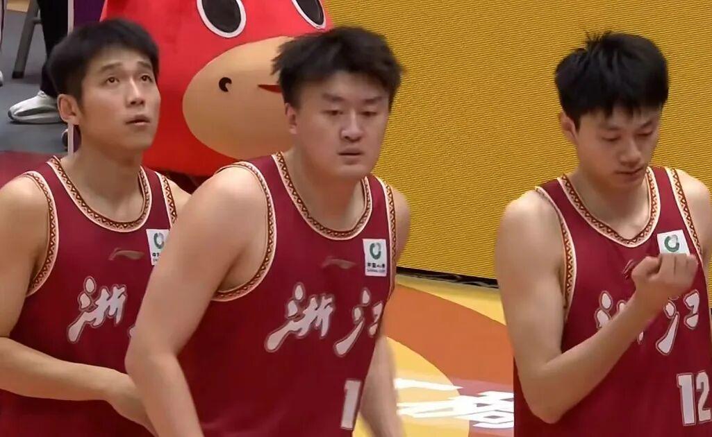 星空体育app下载-浙江男篮完胜广州，吴前11+5三外援爆发，徐昕13分6封盖